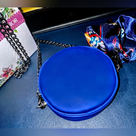 Authentic Dior Royal Blue Cosmetic Pouch Converted Crossbody with Gift Box NWOT - Picture 5 of 8